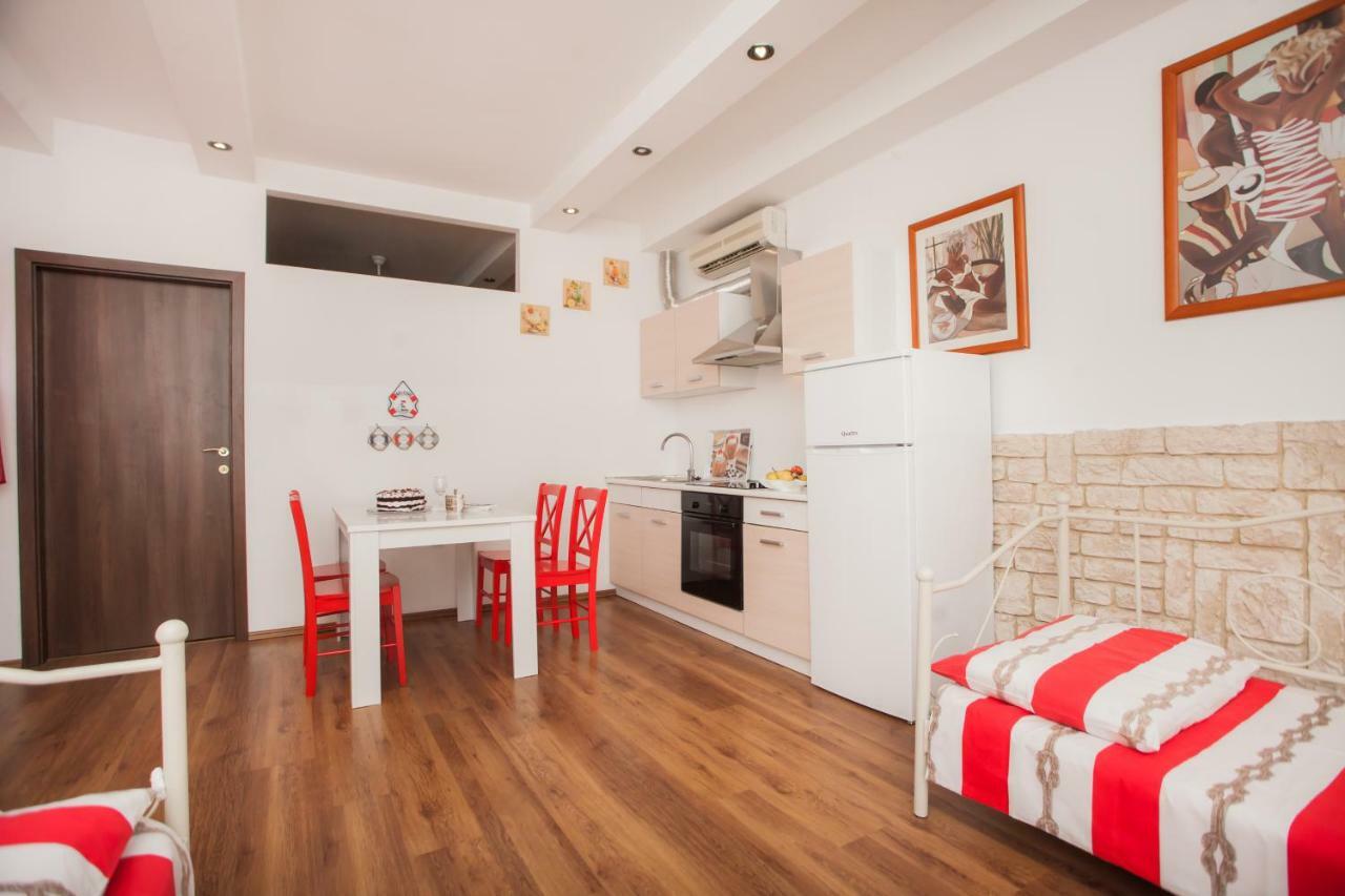 Apartments Marina Šibenik Екстериор снимка